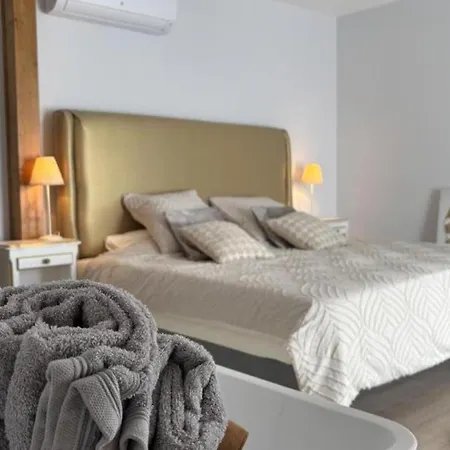 Hétvégi ház Paisible A Estivareilles, Piscine Chauffee, Animaux Acceptes - Fr-1-489-615